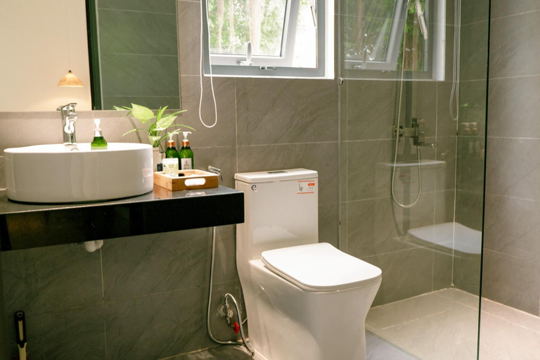 Bathroom 3, ChocoHouse, Huế