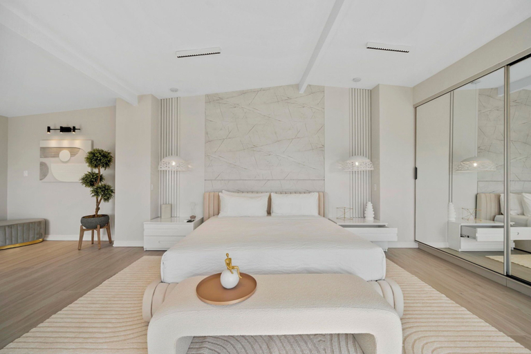 Bedroom 3, Massive Oceanfront Villa - Spa - Sauna - Gameroom - Malmok!
