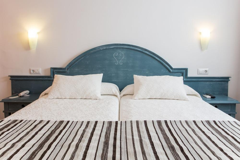 Bedroom 2, Hotel Bahia, Baleares