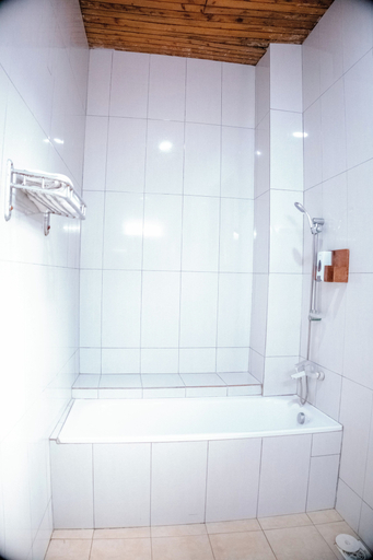 Bathroom 4, Serene Beach Resort, Kinondoni