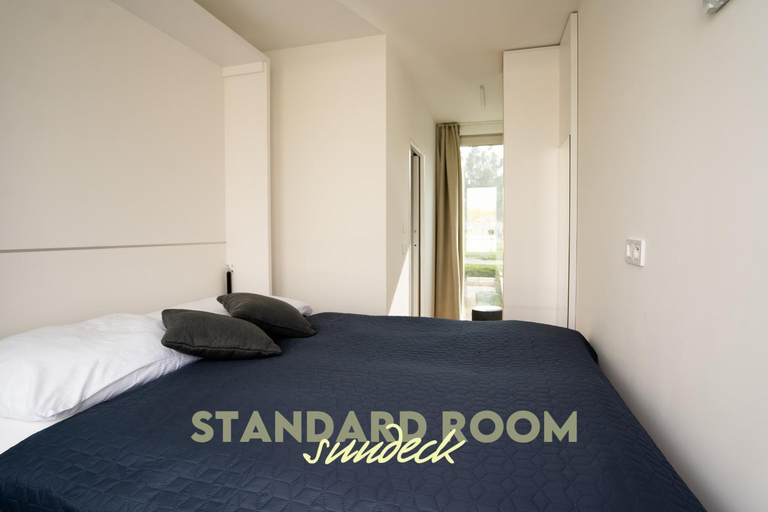 Bedroom 2, Sundeck botel - party boat, Bratislava V