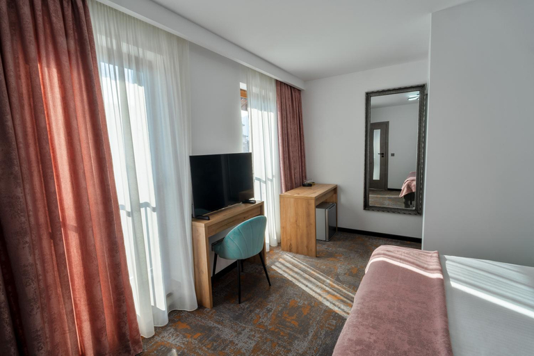 Bedroom 3, La Borsanu, Nasaud