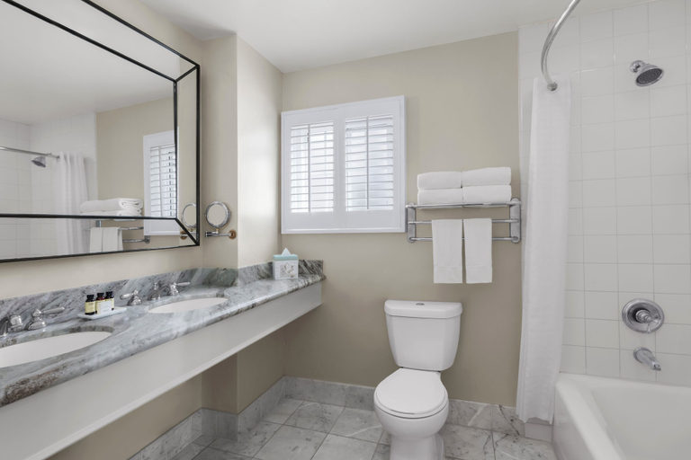 Bathroom 5, Scripps Inn La Jolla Cove, San Diego