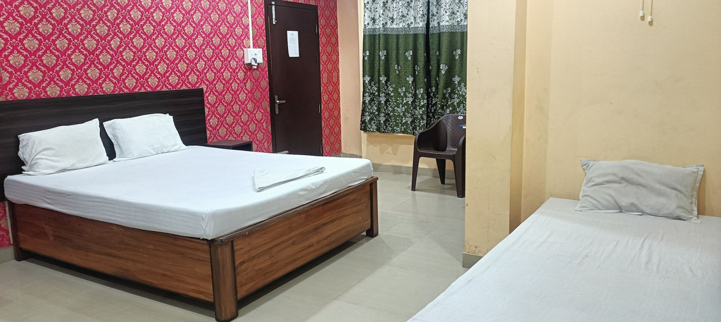Room 4, Hotel Tashi by ROH, Dibrugarh