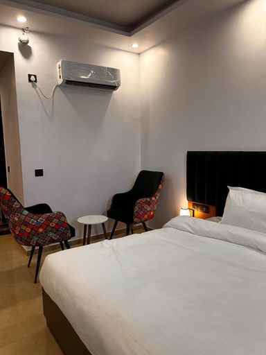 Others 5, Comfy Stays, Lucknow
