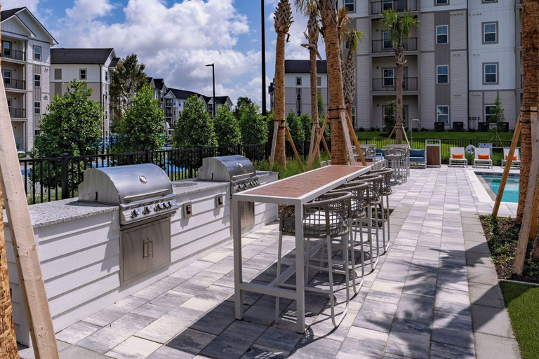 BBQ/picnic area, Landing Apartments Rolling Hills, Duval
