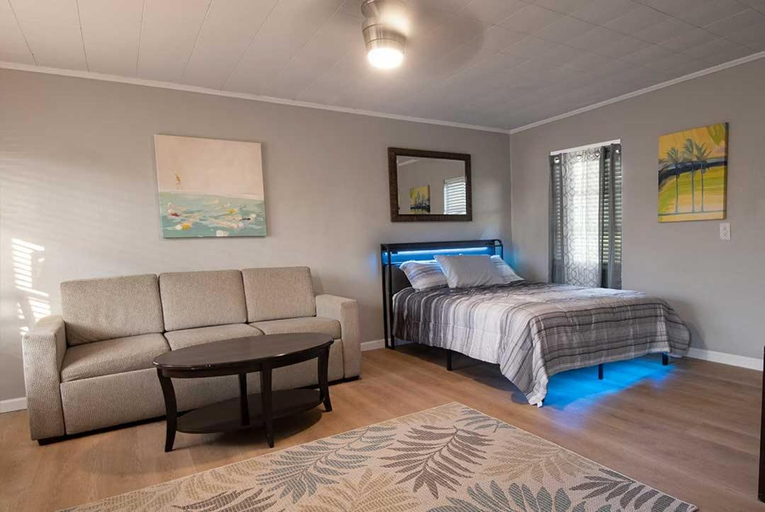 Bedroom 3, Liberty Hill Executive Inn, Pasco