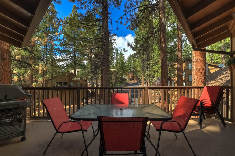 Others 3, Family Fun Getaway - 3 Story Condo, Douglas