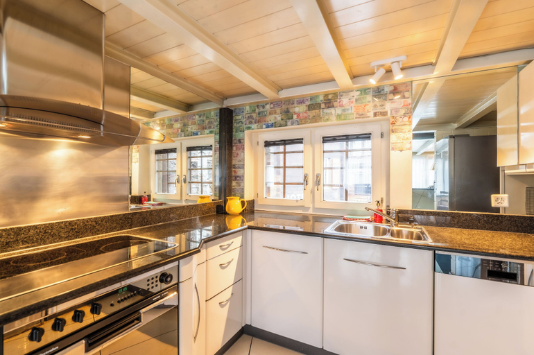 Private kitchen 5, Villa Emanuel - Inspiringplaces Zermatt, Visp