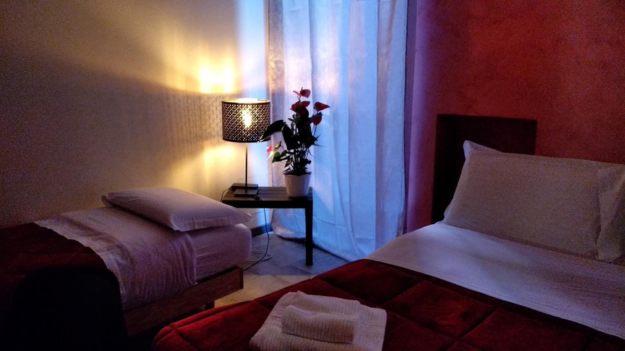 Bedroom 3, Marconi Rooms - Loggia delle Erbe, Verona