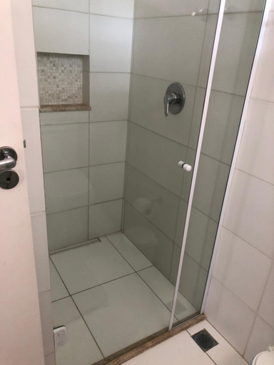 Bathroom 4, Hotel Roni, Itabuna