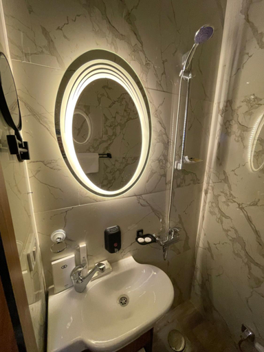 Bathroom 5, Italia Hotel Cairo, Qasr an-Nil