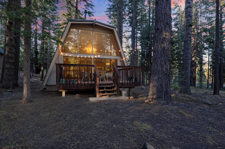Others 3, A Frame Hideaway | Floor to Ceiling Windows in the Pines, Nevada