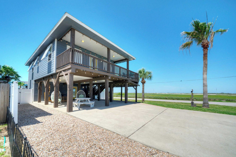 Exterior & Views 2, Boujee Pelican by Avantstay Pool+game Room+views, Nueces