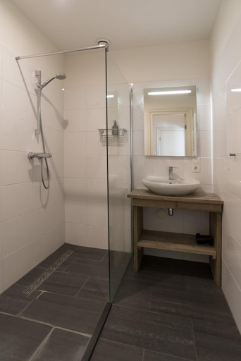 Bathroom 3, 1001 Nights Boutique Lofts, Haarlem