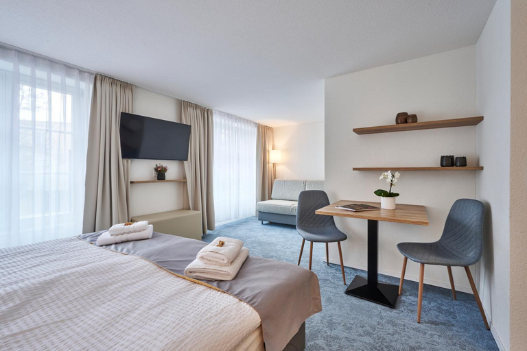 Bedroom 4, Aparthotel Krone - Self Check-In, Interlaken