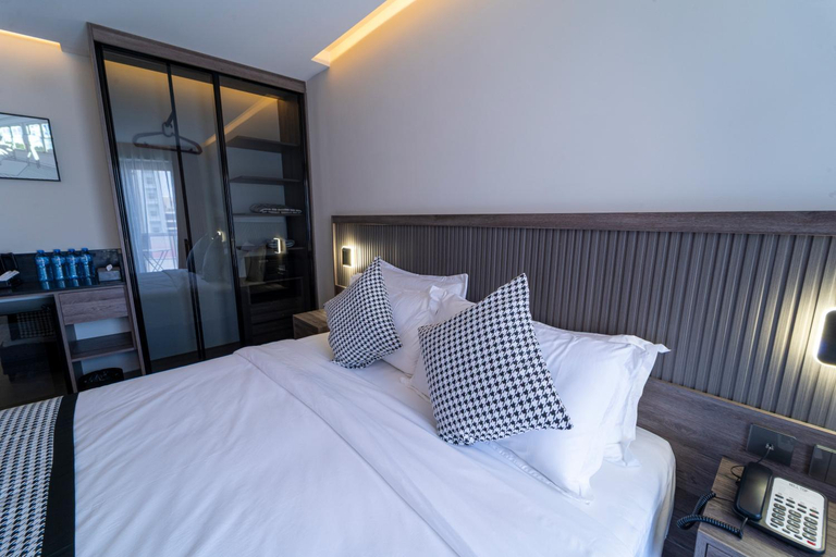 4, Hill Top Hotel, Aqaba
