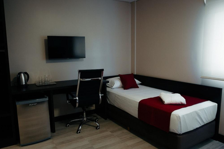 Bedroom 2, Hotel Batista, Capital