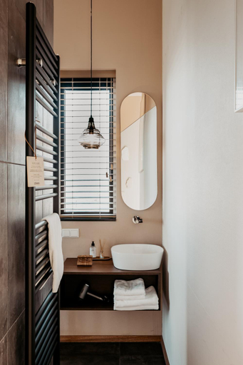 Bathroom 3, Strandhotel Zoomers, Castricum