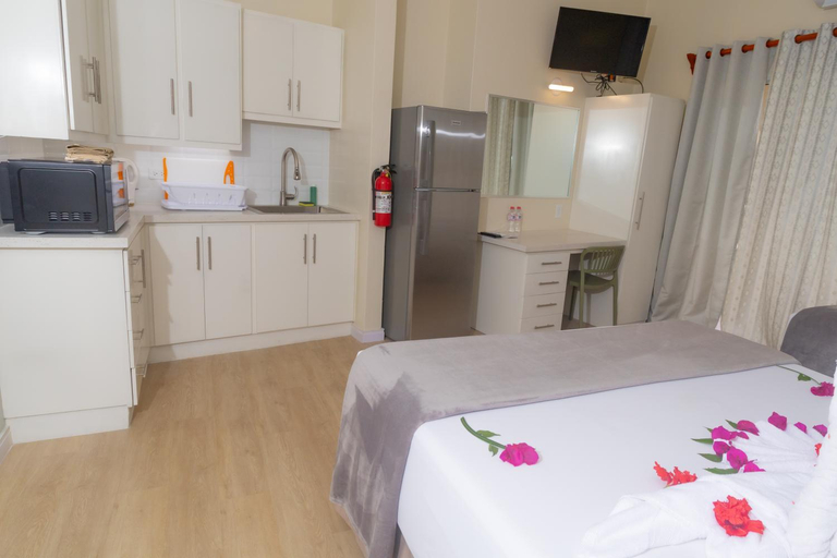 Bedroom 2, Crown Point Beach Hotel