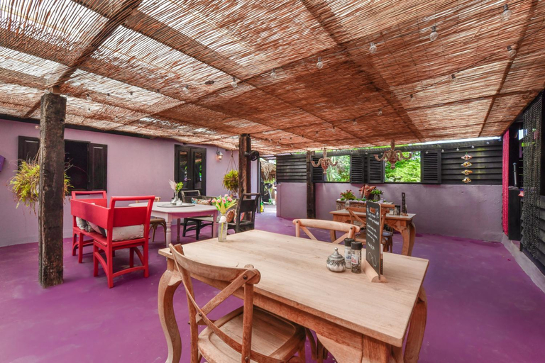 Food & Drinks 5, Mammaloe's Aruba Boho Boutique Hotel