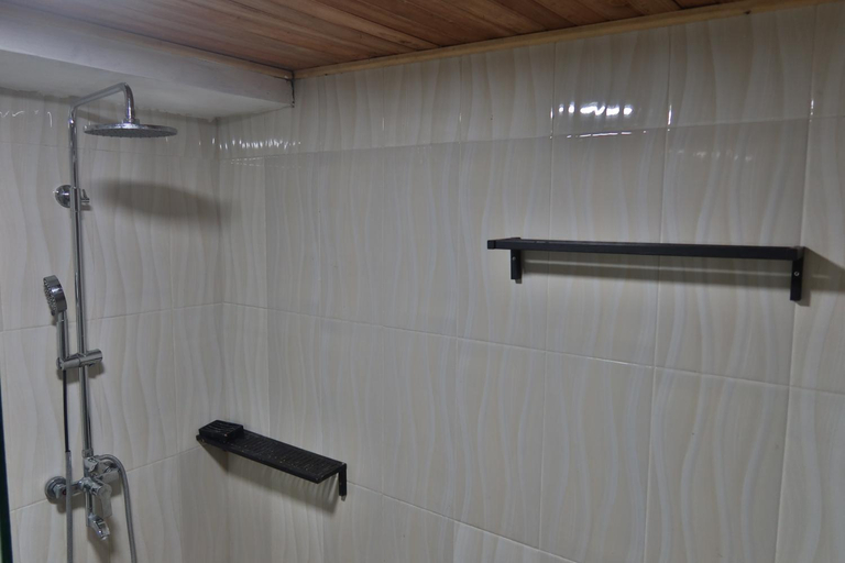 Bathroom 9