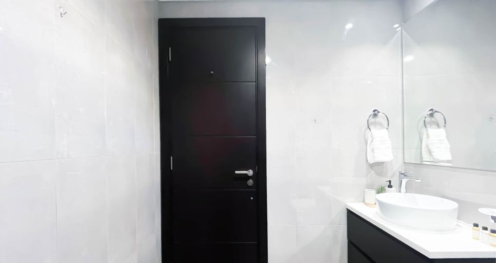 Interior 5, Luxury 2BR in Merano Tower Stunning City Views, Dubai