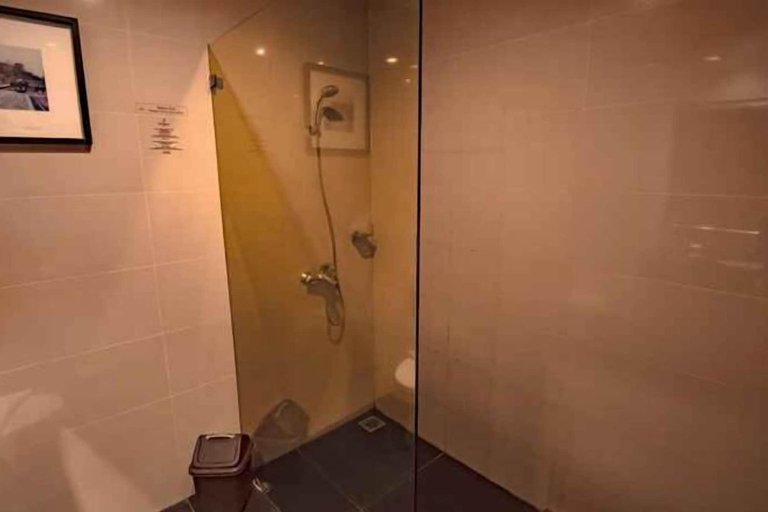 Bathroom 7