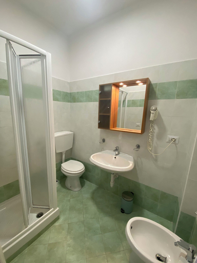 Bathroom 3, Primo Hotel, Livorno