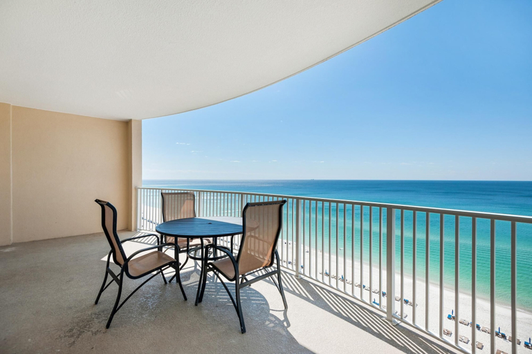 Others 5, Ocean Villa 1102, Bay