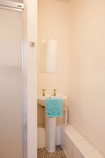 Bathroom 3, Dunes Hotel, North Tyneside