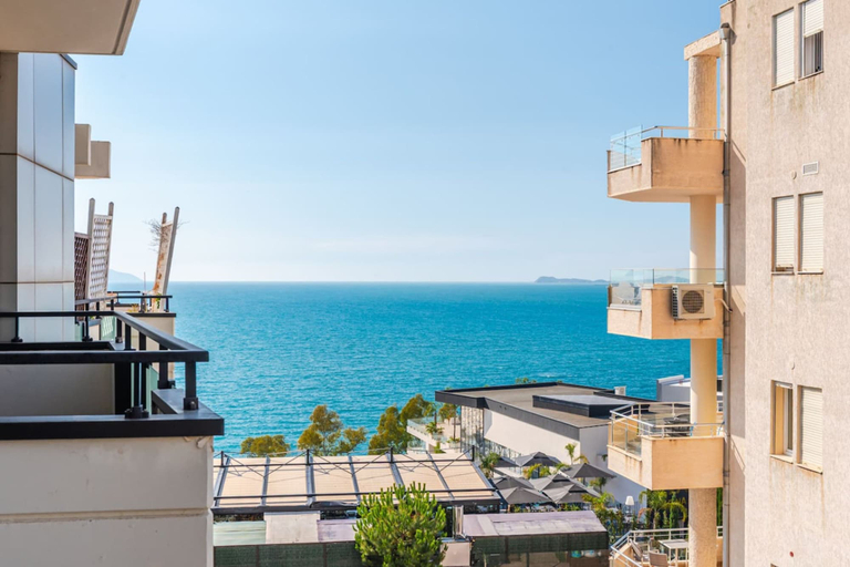 Room 2, Marina Mirage Apartment Beachfront 2BR, Vlorës