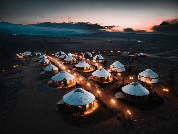 Others 5, Elestet Issyk-Kul, Ton