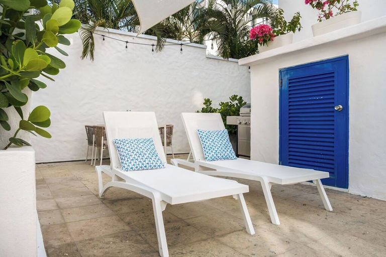 Others 4, Ocean Park 1BD-1BA-Pool Walktobeach -IV