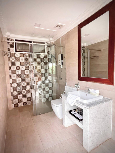 Bathroom 4, Lodge Moni Essara Kompot, Kampot