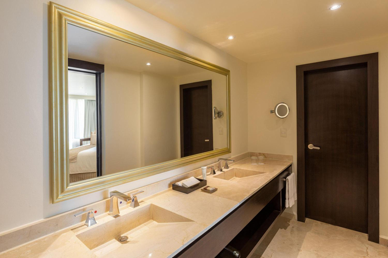 Bathroom 4, Moon Palace Nizuc - All Inclusive, Benito Juárez