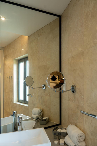 Bathroom 5, The Village Boutique & Spa