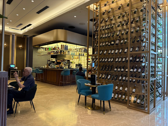 Food & Drinks 5, Well-Shaped Suites At STAR KLCC, Kuala Lumpur