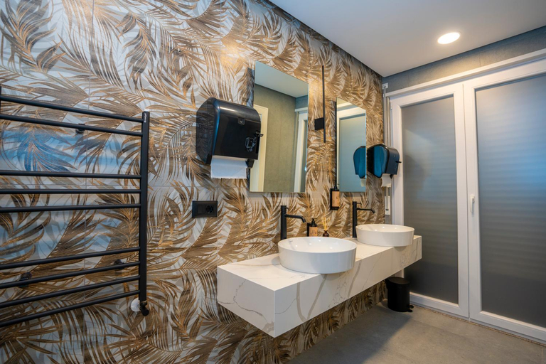 Bathroom 4, Hotel Mozart, Shkodrës
