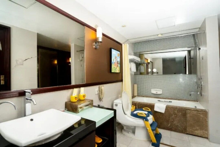 Bathroom 3, Shenzhen Hua an International Hotel, Shenzhen