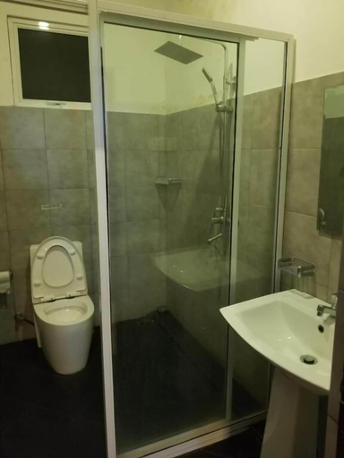 Bathroom 3, Kings Gate Airport transit Hotel, Katana