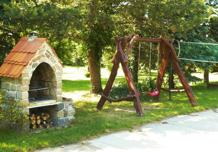 Garden 4, Holiday Homes With Fireplace , Summer Pool, Sławno
