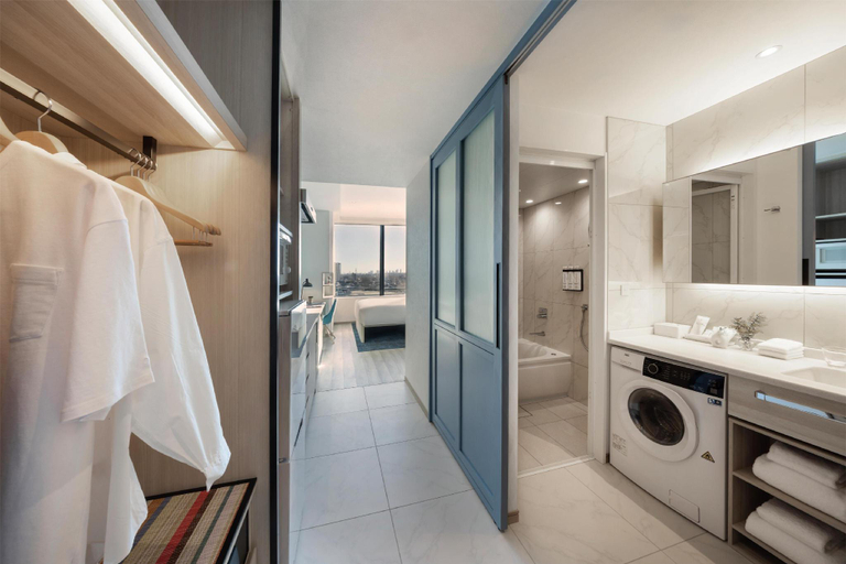 Bathroom 14