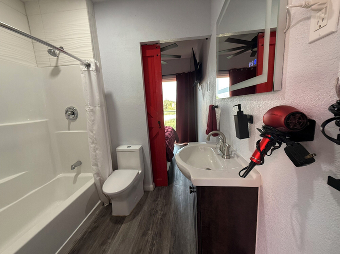 Bathroom 4, Best Fredericksburg Bed And Breakfast, Gillespie