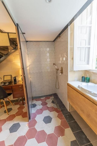 Bathroom 3, Tinja B&B