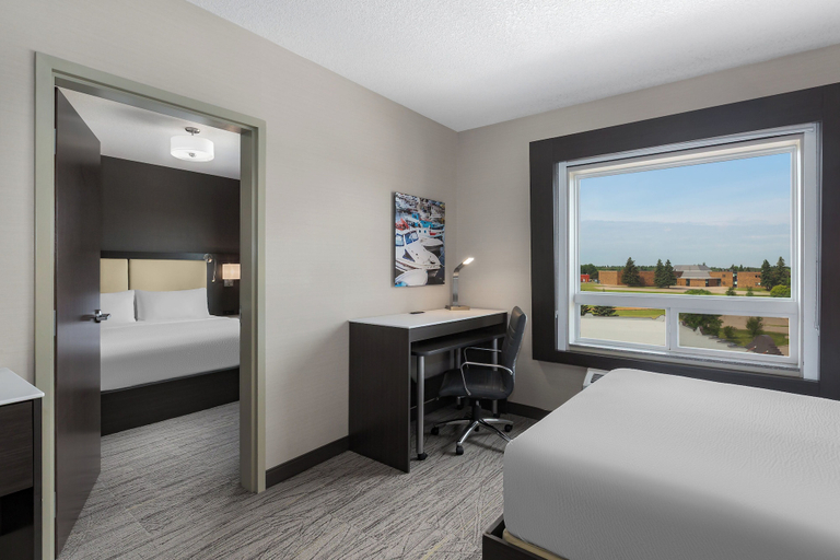 Bedroom 5, Holiday Inn Express & Suites COLD LAKE by IHG, Division No. 12