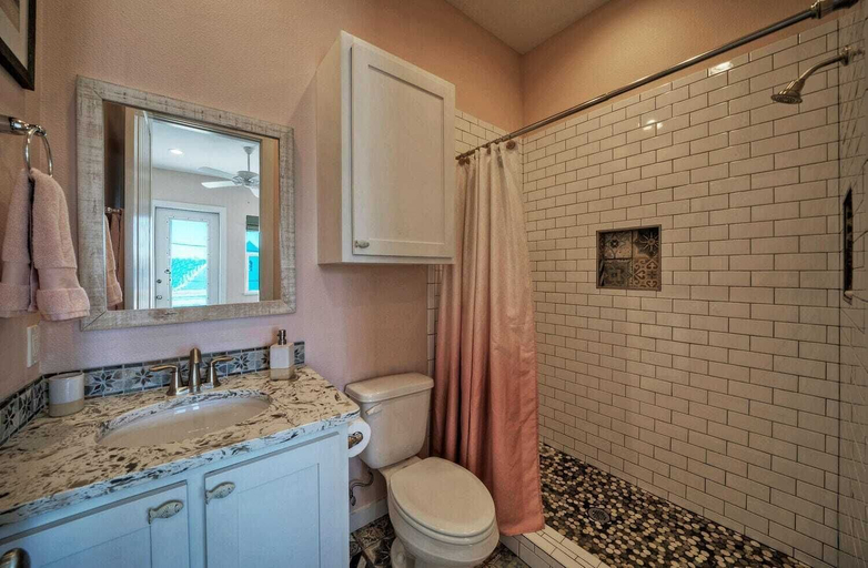 Bathroom 5, Monte Kristeaux by Avantstay Private Pool, Nueces