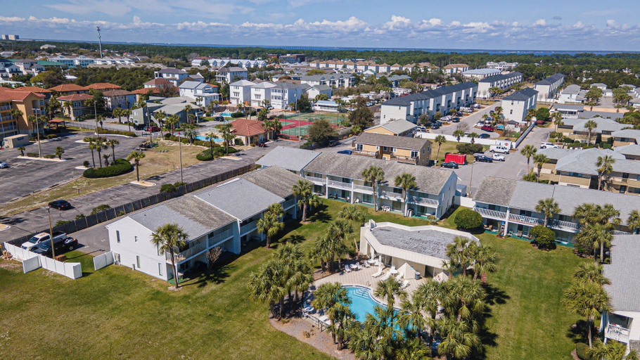 Exterior & Views 2, Rum Runner's Retreat - Miramar Beach, Walton