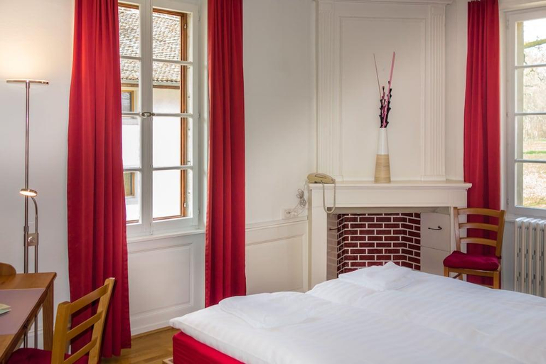 Bedroom 2, Chateau de Bossey, Nyon