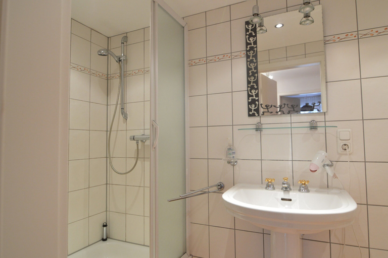 Bathroom 5, Cottage in Kuchelscheid With Terrace, Liège